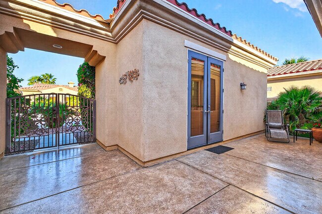 Building Photo - 40856 Calle Desierto