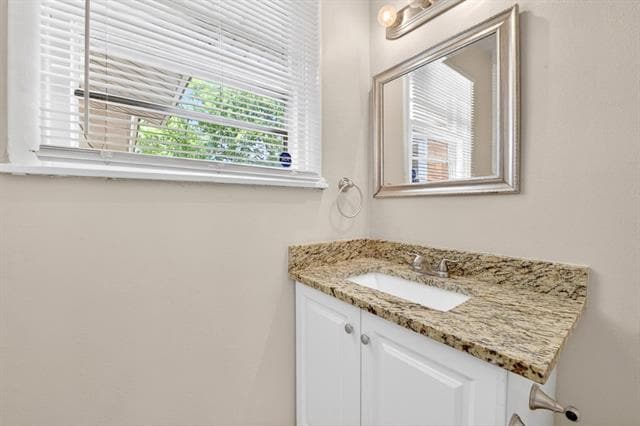 Building Photo - 2539 Hillsboro Ave