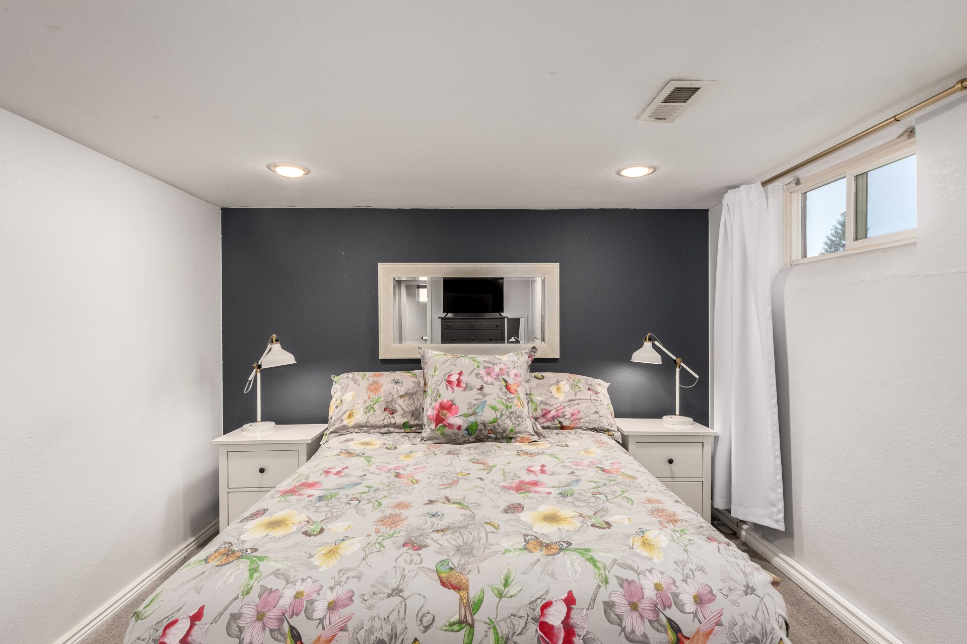 Building Photo - 830 Gray St