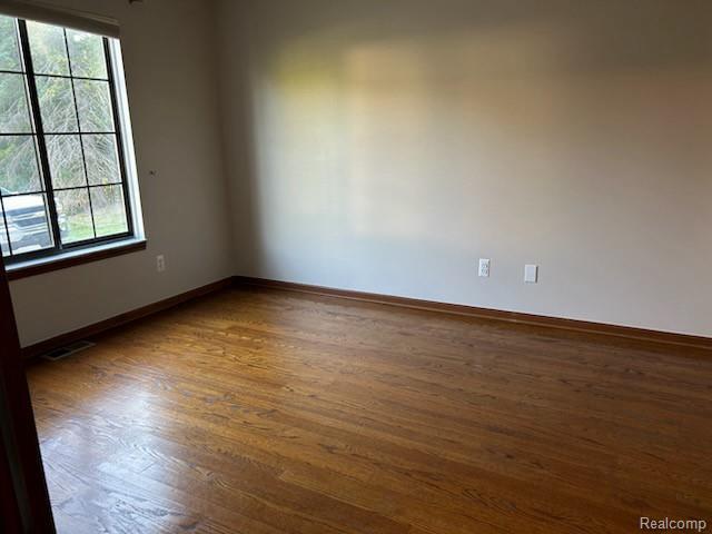 Building Photo - 221 Torrent Ct