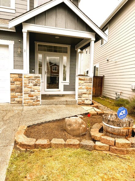 Building Photo - 18314 115th Ave E