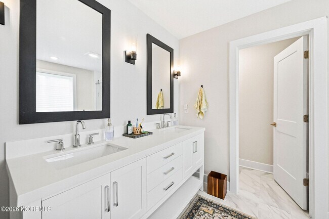 Building Photo - 4039 Heron Dr