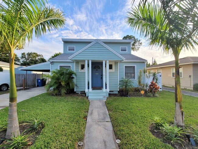 Primary Photo - St. Petersburg Pool Home - 3 Bedroom 2 Bath