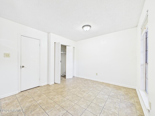 Building Photo - 446 Failla Rd