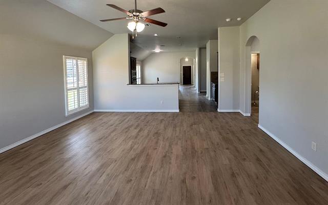 Building Photo - 1113 Seguin Rd