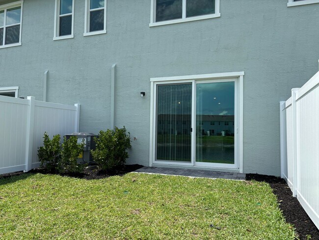 Building Photo - Veranda Landings