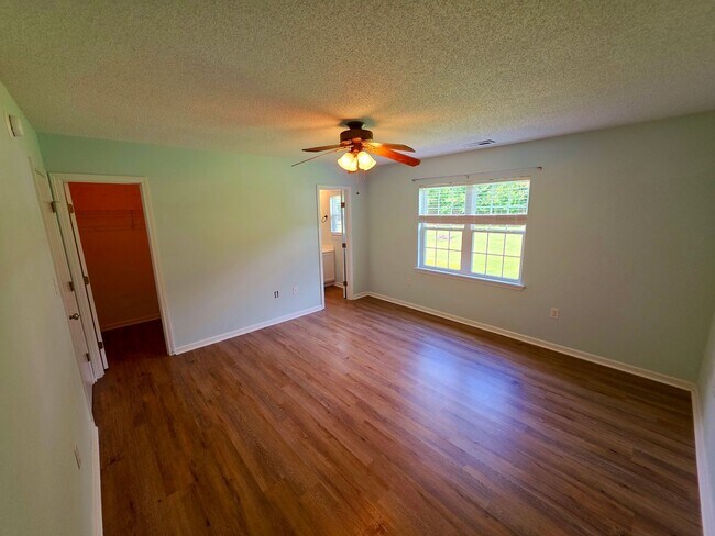 Building Photo - 3 BR 2 BA Beaver Creek
