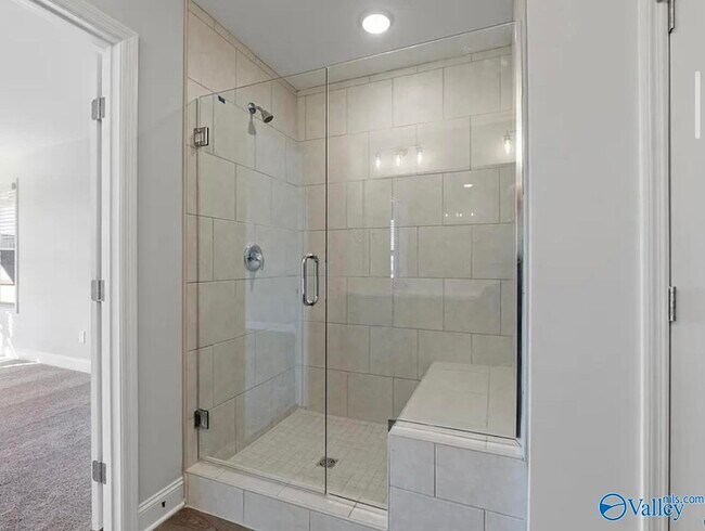 Building Photo - 142 Ivy Vine Dr