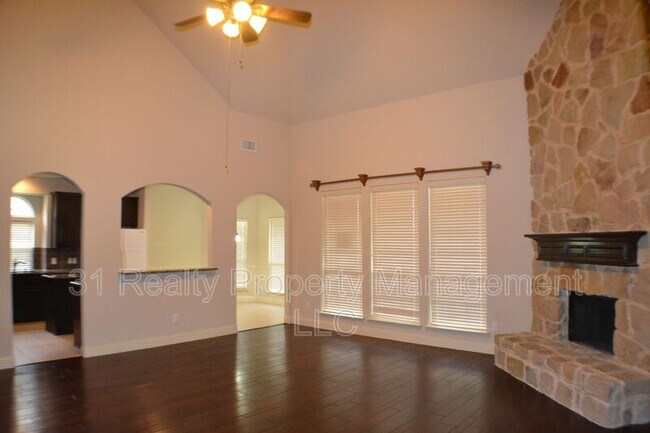 Building Photo - 6428 Abbotsford Dr