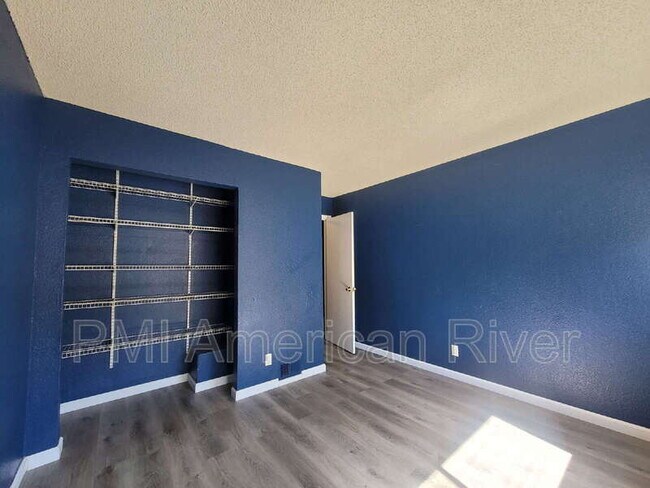 Building Photo - 10 La Pera Ct
