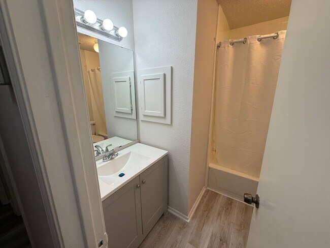 Building Photo - 11371 Fish Springs Dr
