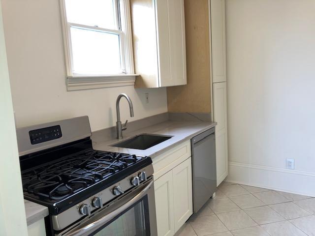 Kitchen - 4223 Prytania St