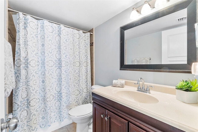 Building Photo - 740 S Federal Hwy