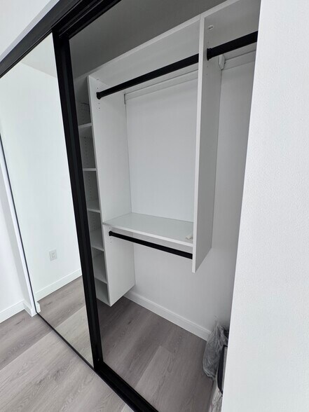 Closet - 2408 Highland Ave