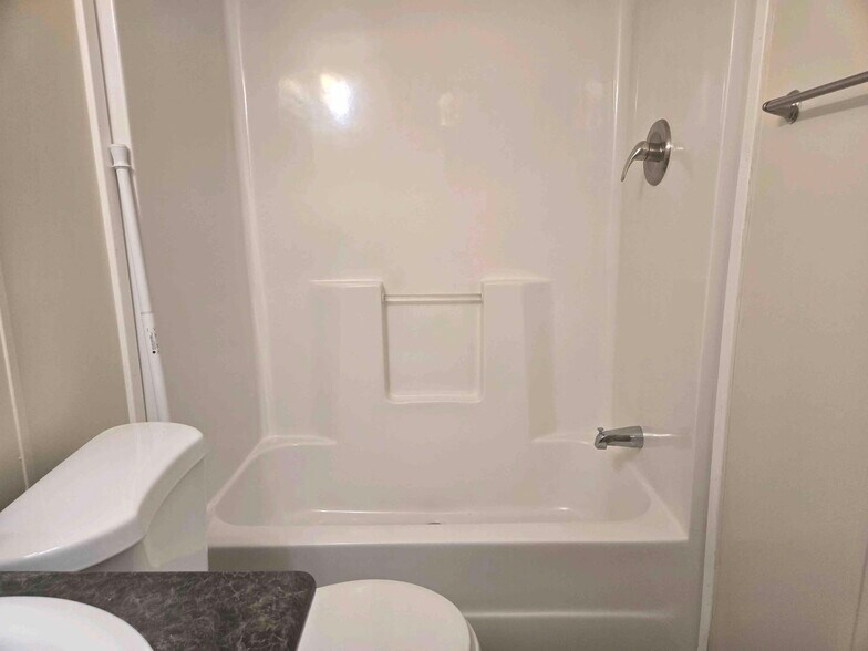 Building Photo - 709 N Collins Fwy