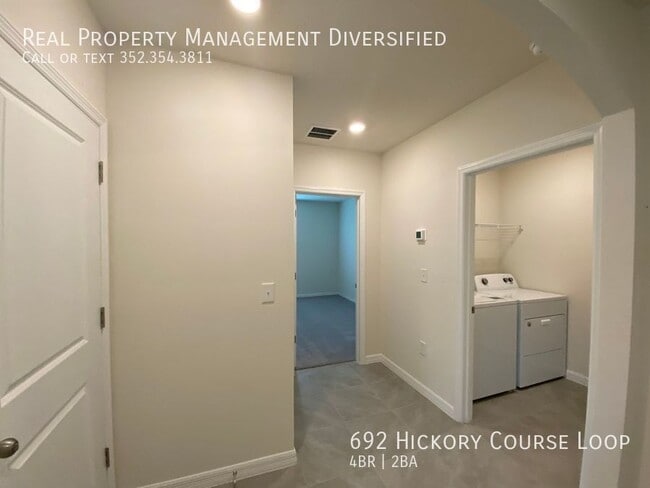 Building Photo - 692 Hickory Course Loop