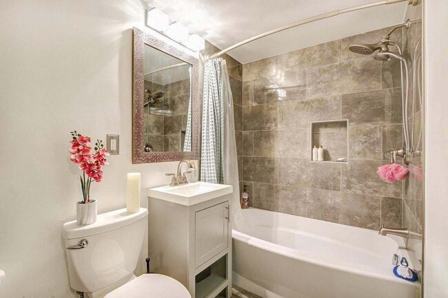 Building Photo - 11408 Cherry Hill Rd