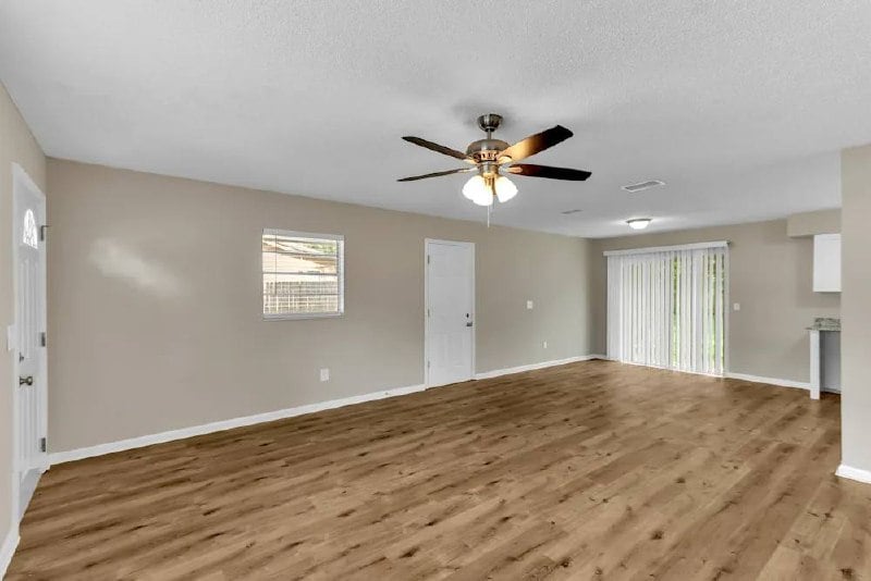 Building Photo - 910 E Humphrey St