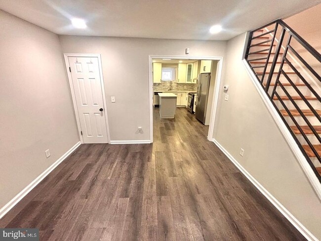 Building Photo - 809 Morris St