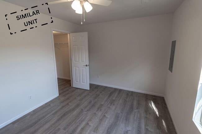 Building Photo - 3320 E St Charles Rd