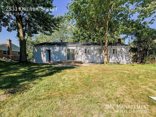 Building Photo - 2831 Orenda St