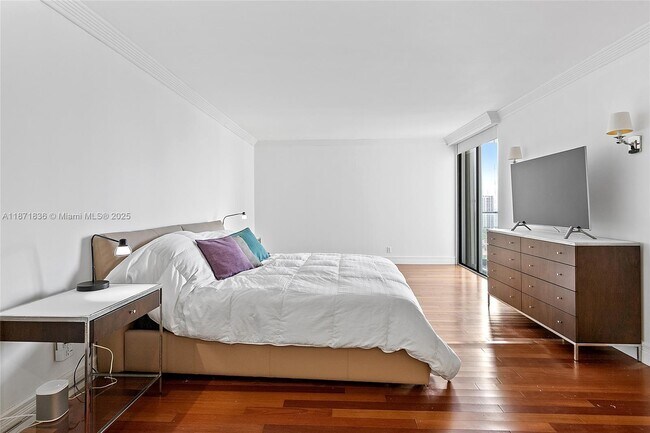 Building Photo - 19707 Turnberry Way