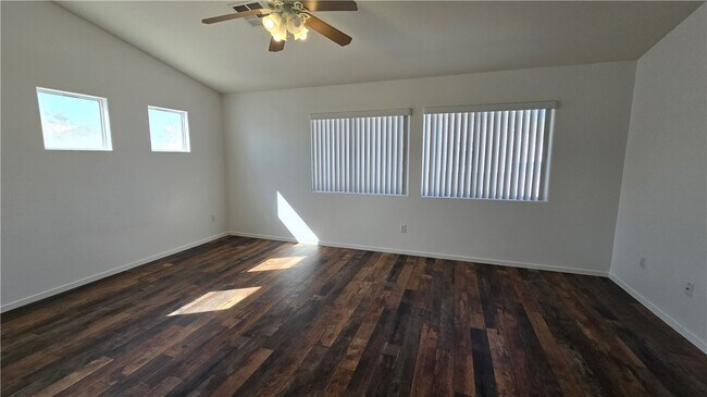 Building Photo - 3902 W El Campo Grande Ave