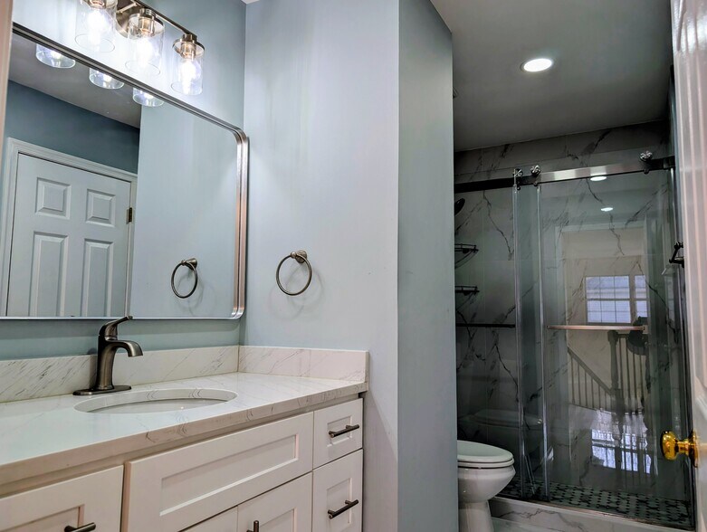 Building Photo - 111 Harvard Cir