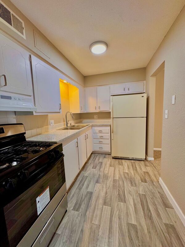 Building Photo - 1908 N 77th St