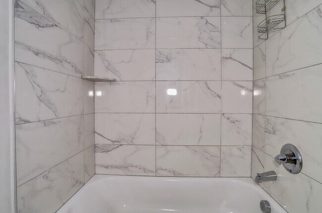 Building Photo - 140 Avenue B