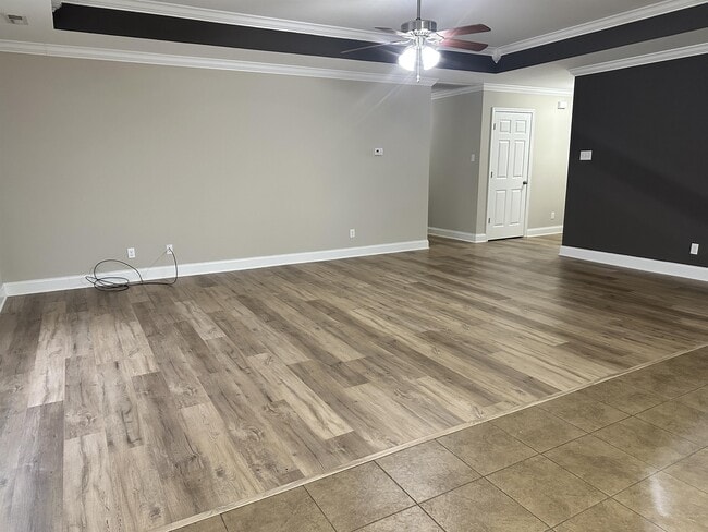 Building Photo - 916 Thunder Creek Dr