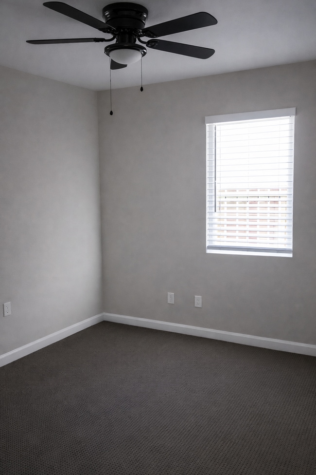 Building Photo - 71503 Sunflower Dr