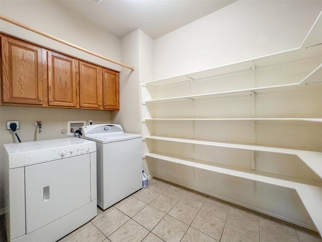 Building Photo - 10717 Strand St