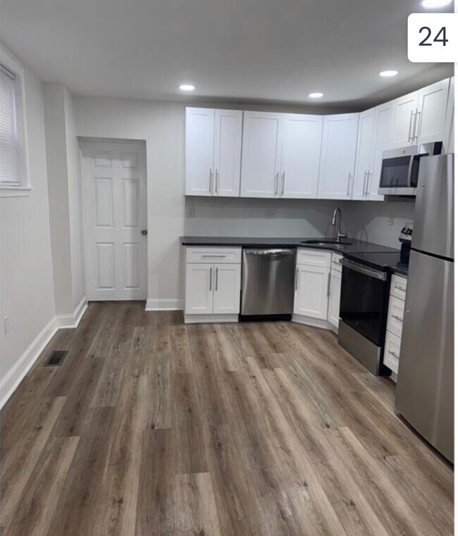 Building Photo - 1526 S 29th St