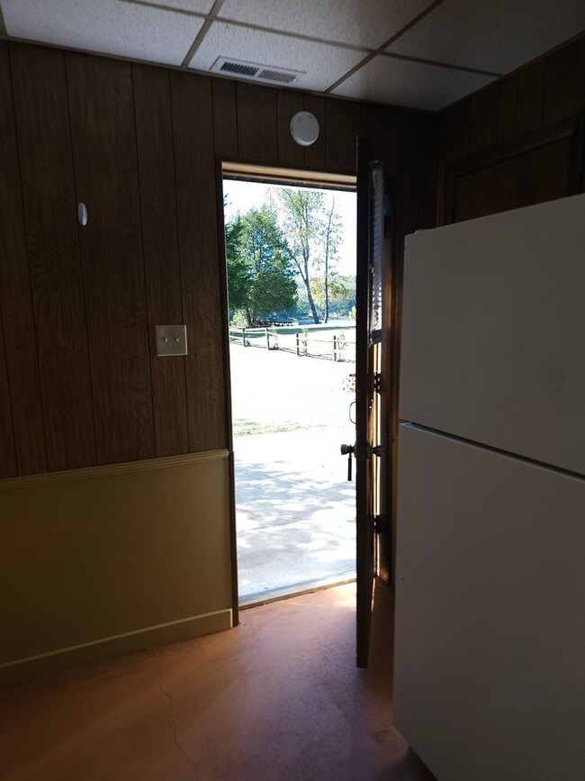 Building Photo - Ruckersville, -1 bedroom/1 bath, Terrace a...