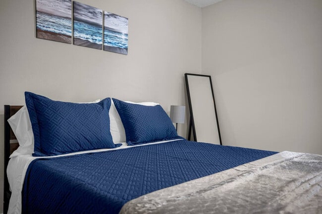 Building Photo - 13803 Heritage Club Dr