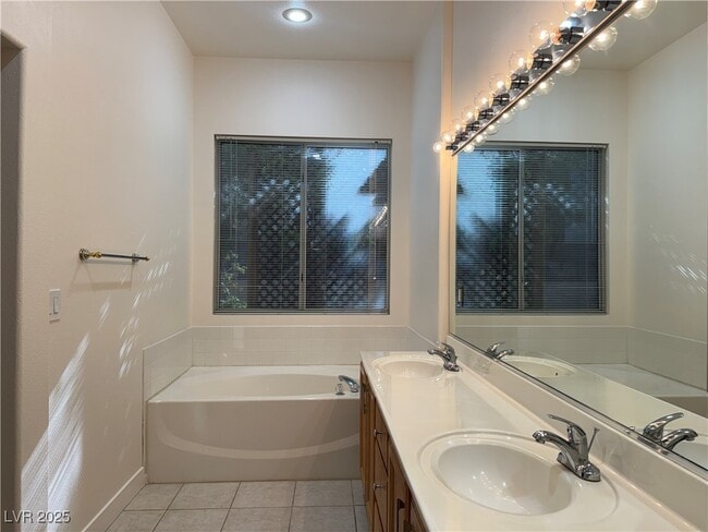 Building Photo - 10137 Crest Brook Pl