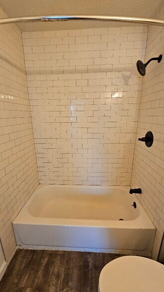 Bathroom - 626 Woods Crossing Dr