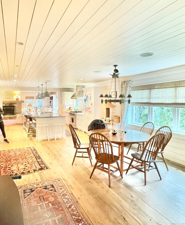 Building Photo - 9 Barclay Ct