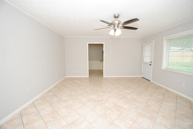 Building Photo - 10038 Briarwild Ln