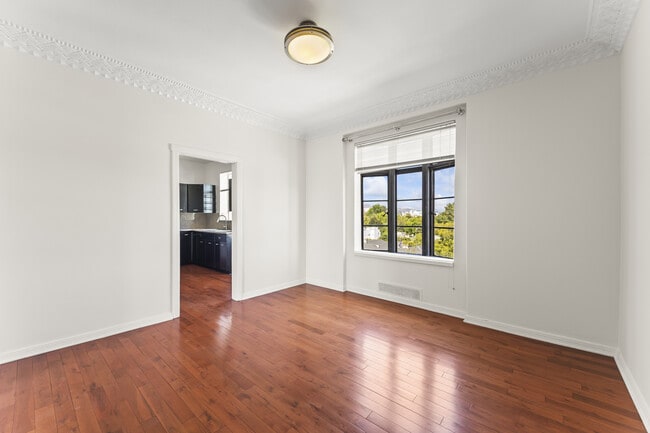 Building Photo - 1314 Hayworth Ave