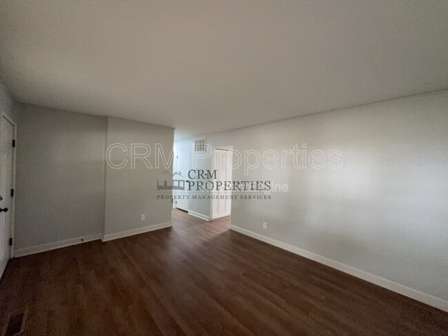 Building Photo - 5204 Arrowhead Blvd