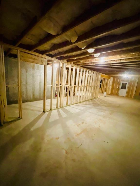 Building Photo - 3883 Ridge Rd