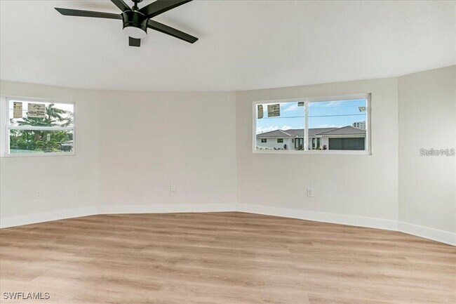 Building Photo - 190 Tarpon Rd