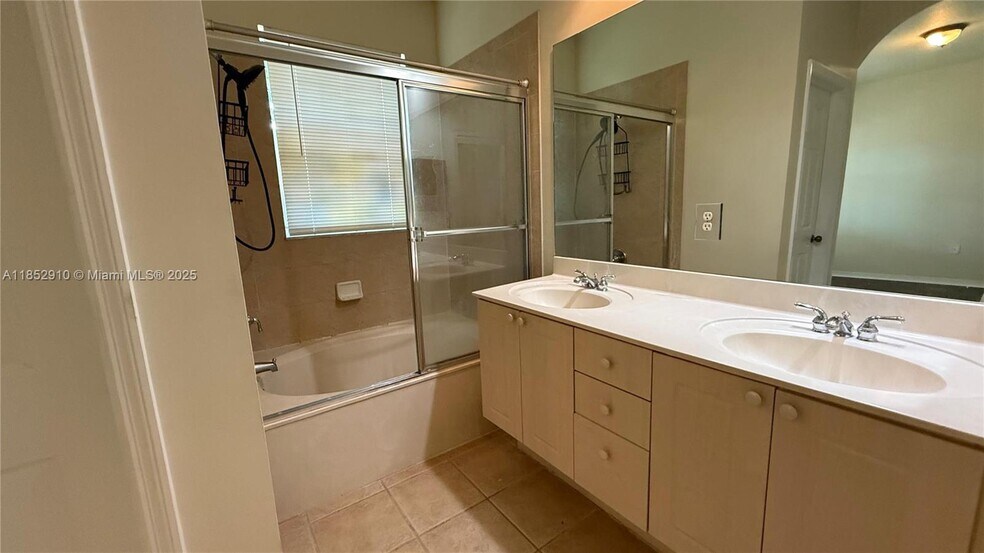 Building Photo - 3361 Merrick Ln