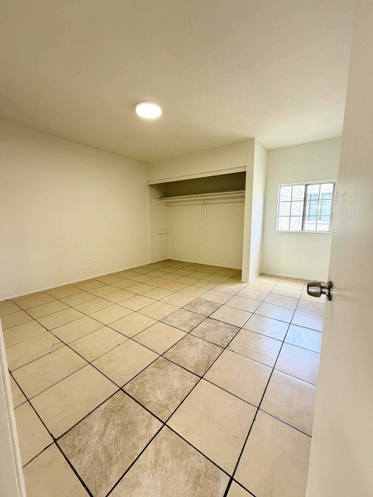 Building Photo - 678 Del Rosa Pl
