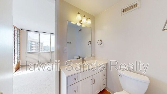 Building Photo - 780 Amana St