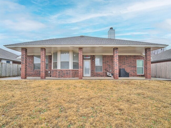 Building Photo - 2608 Southern Hills Dr