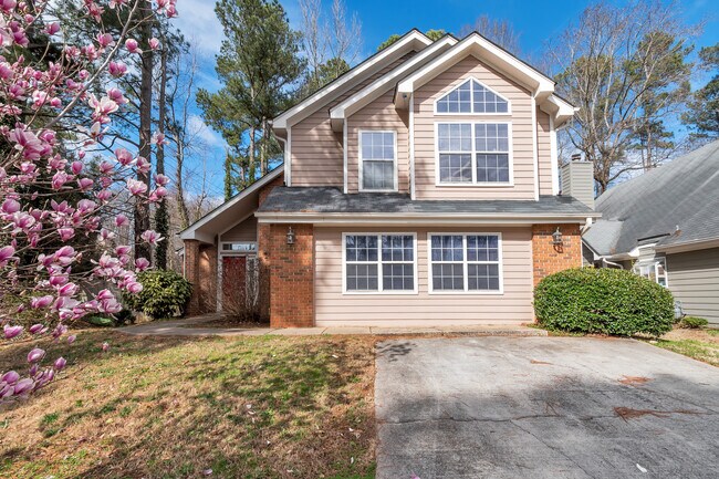 Primary Photo - 1254 Watercrest Cir