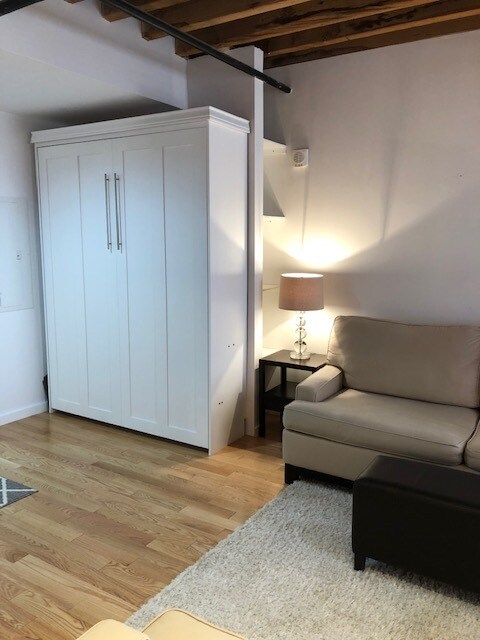 Building Photo - 101 Broad St